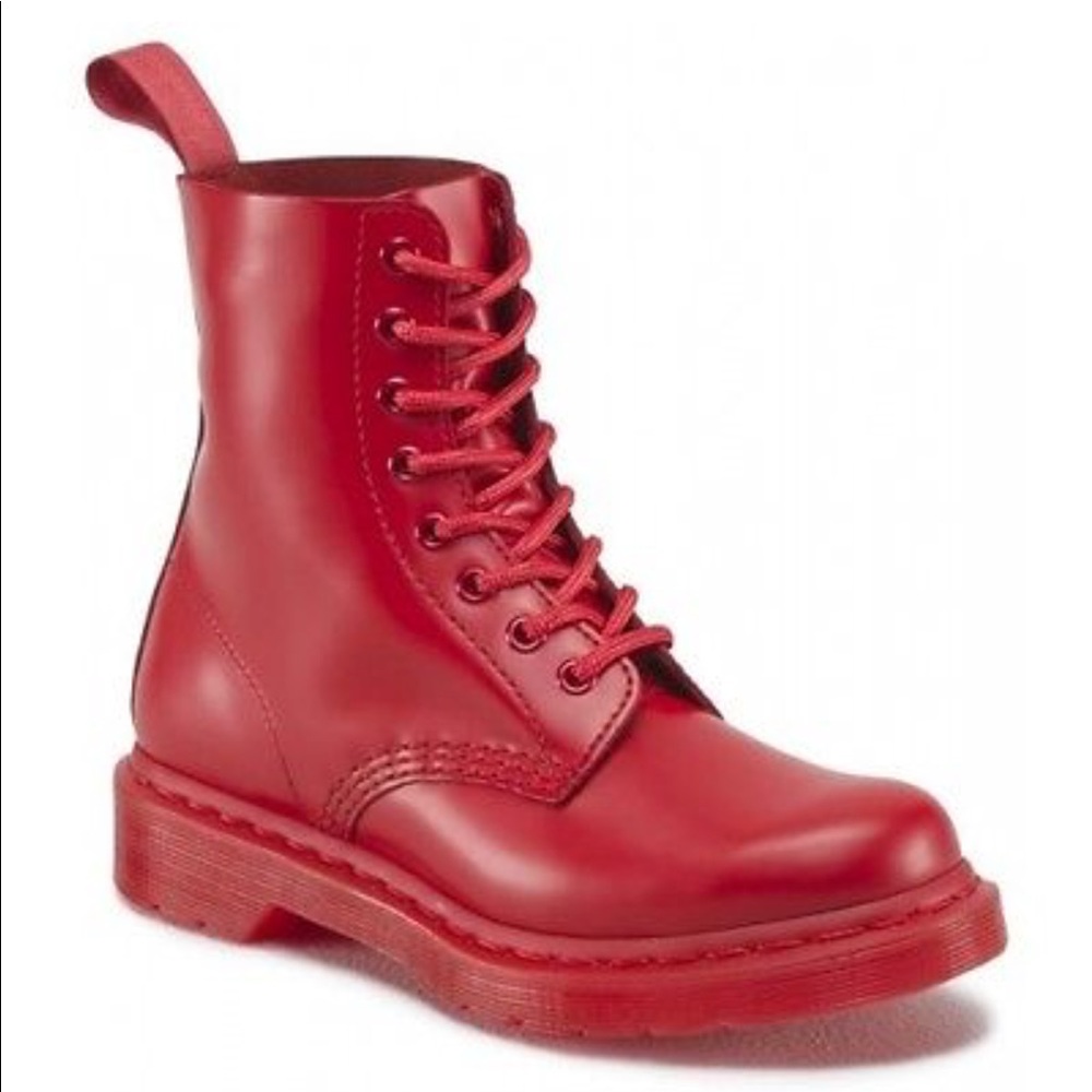 Dr. Martens "Pascal" 8-eye boot